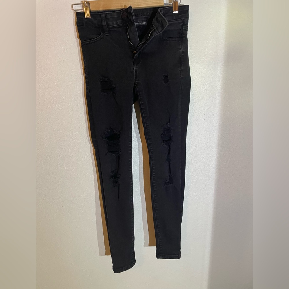 American Eagle next level stretch distressed, short, black, skinny jeans, size 4